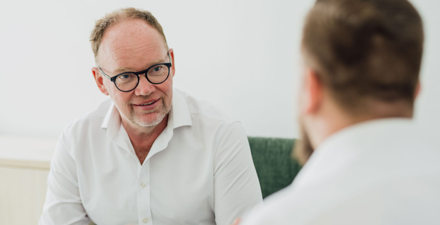 Geschäftsführer Reinhard Hopster im Beratungsgespräch